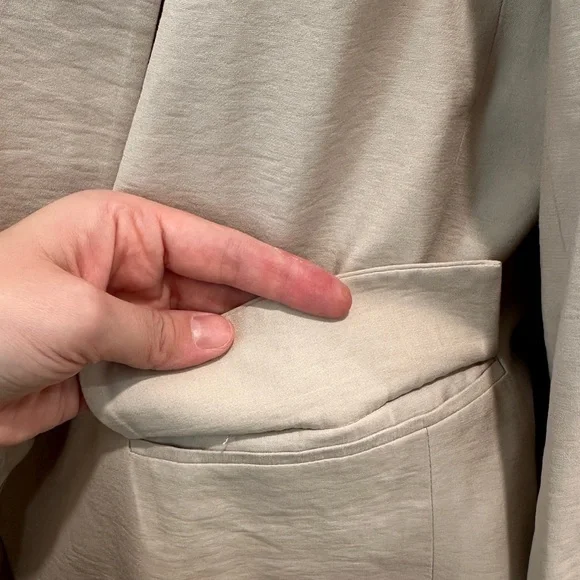 Zara Women's Beige suit set. Blazer L pants M. (Blazer fits M) NWT